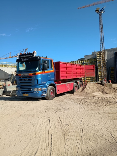 Lastbil med sand til sandblaesning hos Todsboel Sandblaesning & Murerforretning